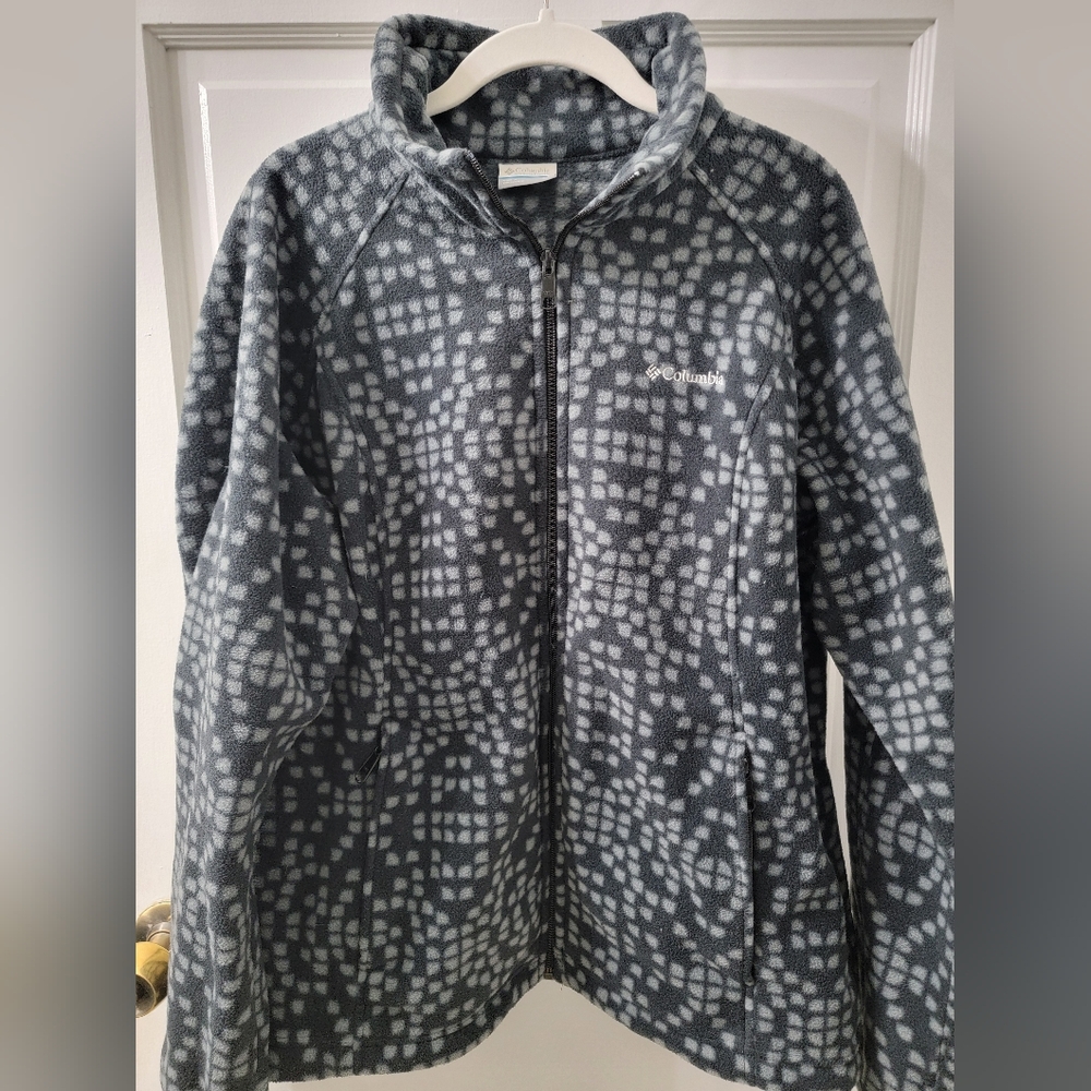 Columbia Black and Gray Checkered Jacket